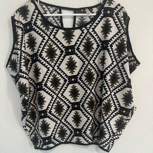 My Story Black and White Geometric Blouse